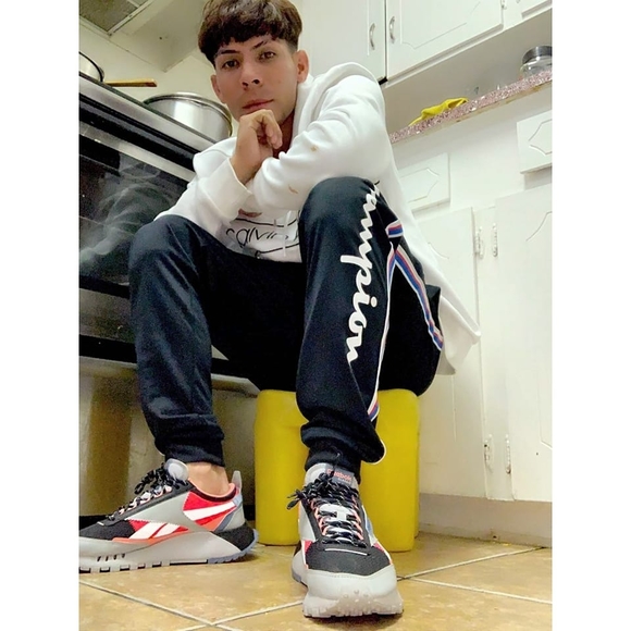 Profile Picture of Josesito Cubas (@josesitocubas) on Poshmark
