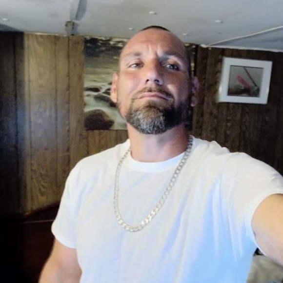 Profile Picture of Richard Speese (@richard6421) on Poshmark