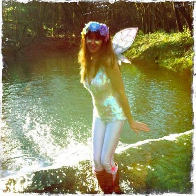 Profile Picture of Clare Foster (@ClareShow) on Twitter