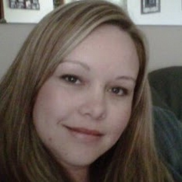 Profile Picture of Marjorie Cauffield (@mcauffield) on Poshmark