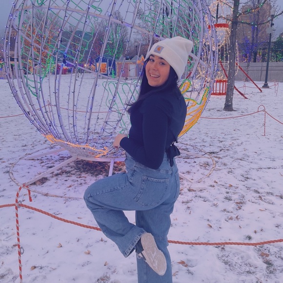 Profile Picture of Alaina Hatcher (@ahatcher15) on Poshmark