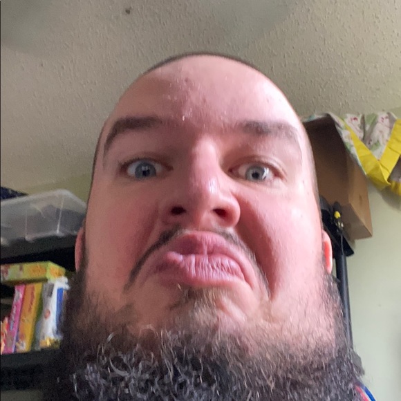 Profile Picture of Josh Avera (@joshavera) on Poshmark