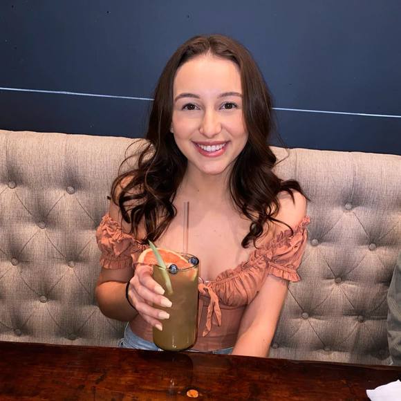 Profile Picture of Ariana Bedoya (@abed0ya) on Poshmark