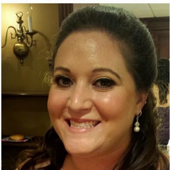 Profile Picture of Kristen Afflerbach (@kris102828) on Poshmark