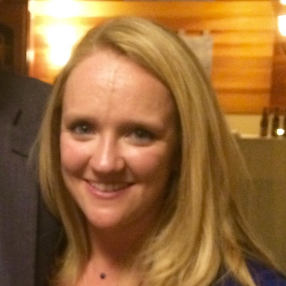 Profile Picture of Dee Kenny (@deester1022) on Poshmark