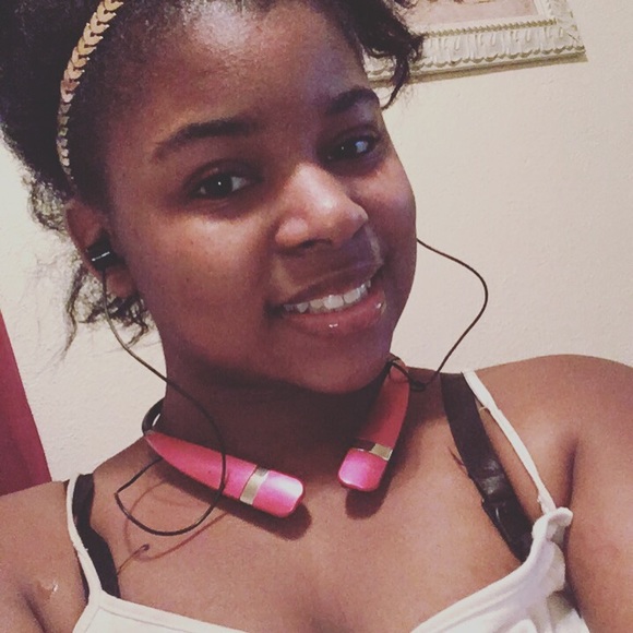 Profile Picture of Jazmine Pulce (@jazzybaby_) on Poshmark