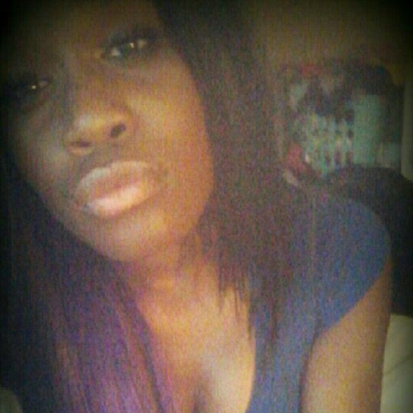 Profile Picture of Asia Pierro (@kawaiilover29) on Poshmark