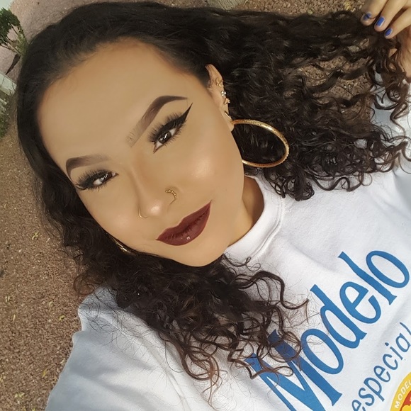 Profile Picture of Hennessy M (@henny6112) on Poshmark