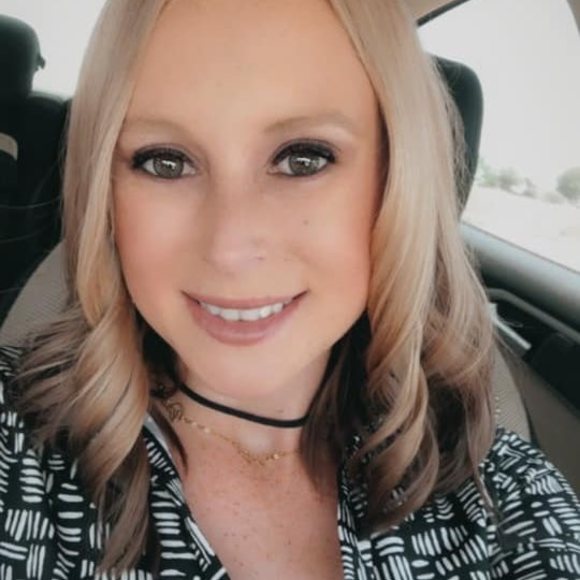 Profile Picture of Janessa Trimpey (@janessatrimpey) on Poshmark