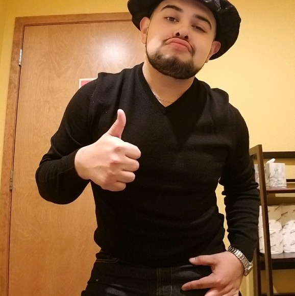 Profile Picture of Tony Estrada (@king2122) on Poshmark