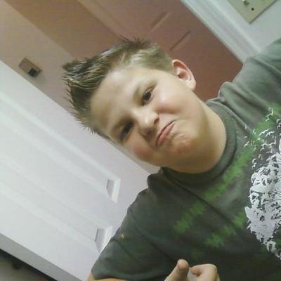 Profile Picture of Michael Ekstrom (@DalbinoplaysMC) on Twitter