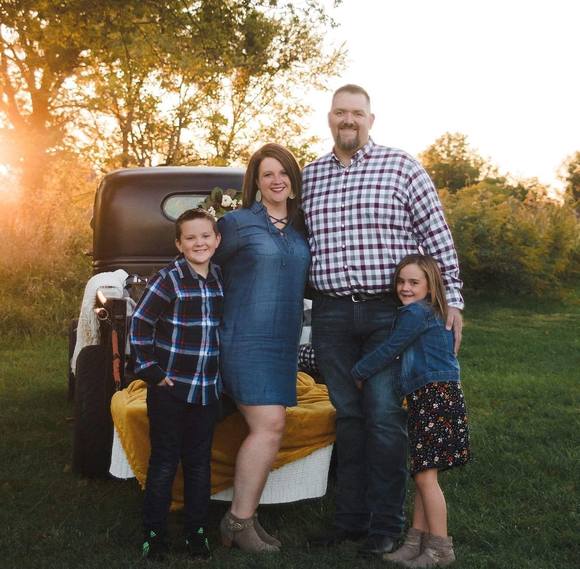 Profile Picture of Katie Maixner (@katiemaixner) on Poshmark