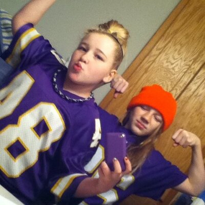 Profile Picture of Julia (@rondeau_t) on Twitter