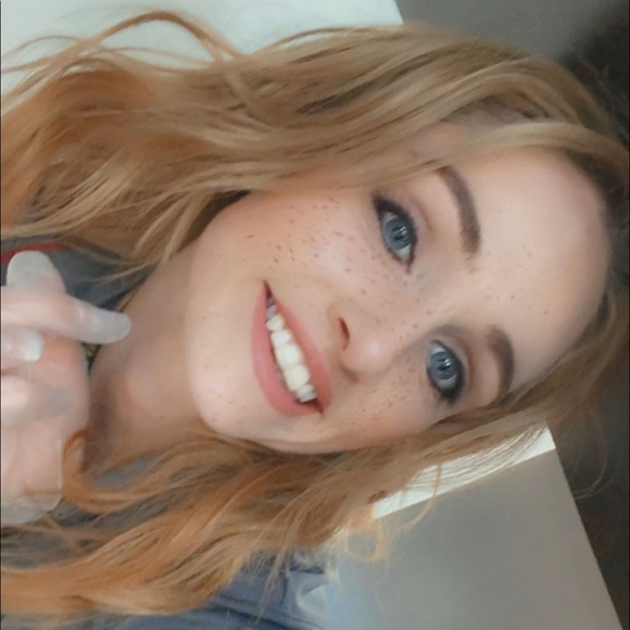 Profile Picture of Tamara Sanchez (@tamsanchez93) on Poshmark