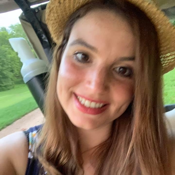 Profile Picture of Caroline Travis (@catravis1) on Poshmark