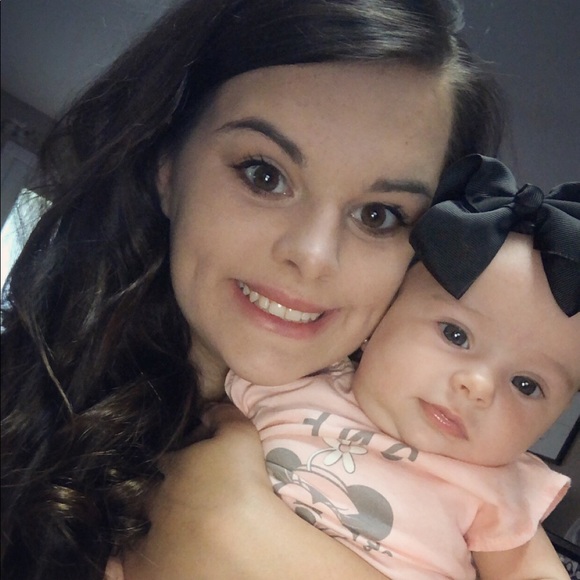 Karli Harvill - Poshmark Profile Picture of Karli Harvill (@karliharvill) on Poshmark