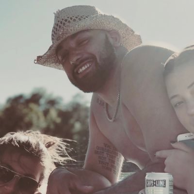 Profile Picture of Big A (@RangyOldSledDog) on Twitter