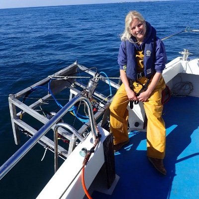 Profile Picture of Carly Daniels (@AquaTific) on Twitter