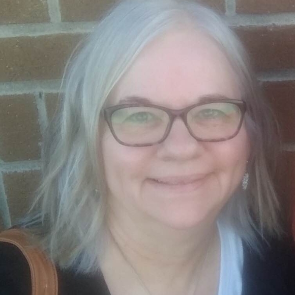 Profile Picture of Mary Peters schwartz (@austingirl54) on Poshmark