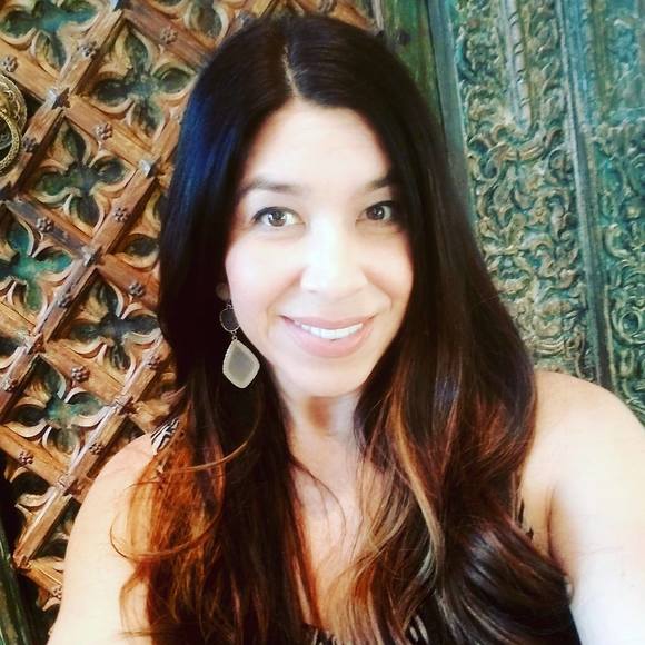 Profile Picture of Dominie White (@copperhorse66) on Poshmark