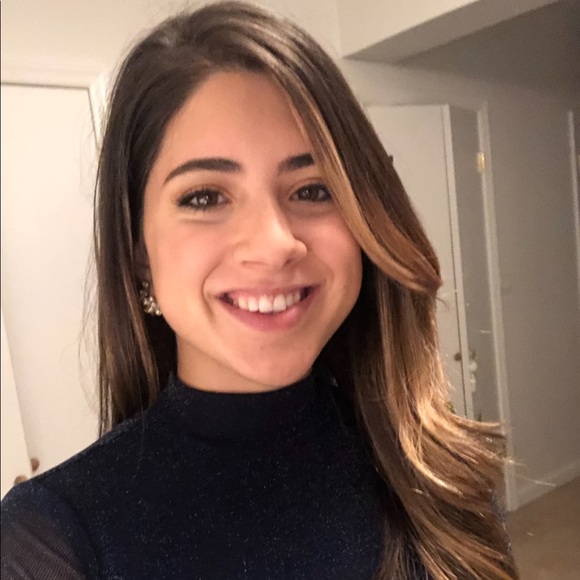 Profile Picture of Gabriella Isgro (@coppermilazzo) on Poshmark