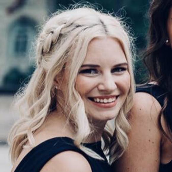 Profile Picture of Becca Dachille (@bdachille) on Poshmark