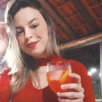 Profile Picture of Julia Paschke Nogueira (@PaschkeJulia) on Twitter