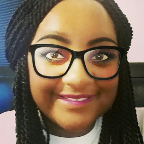 Profile Picture of Cilicia Gissandaner (@cgissandaner) on Poshmark