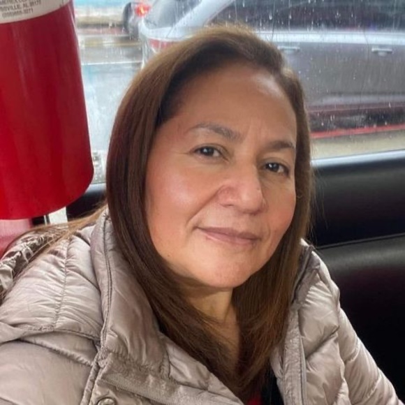 Profile Picture of Lorena Portillo (@lorenaportil993) on Poshmark