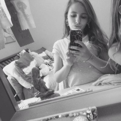 Profile Picture of Amelia Cloonan (@marie828mia) on Twitter