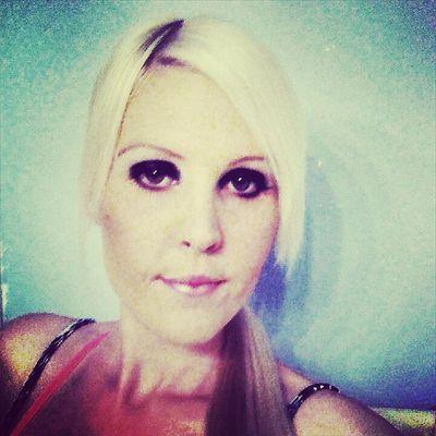 Profile Picture of Jen Thayer (@ThayerJen) on Twitter