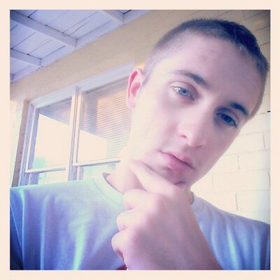 Profile Picture of Joseph Toller (@slimjaydee21) on Twitter