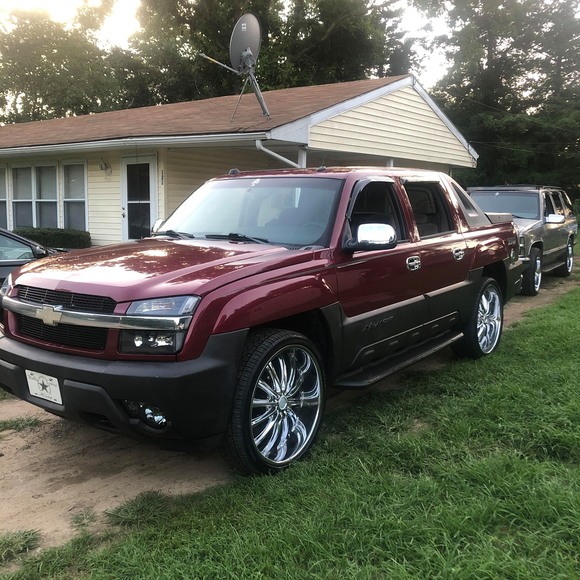 Profile Picture of James Woolford (@kingjamesaug31) on Poshmark