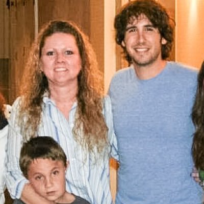 Profile Picture of Wastntime35 (@ShariHillBrown) on Twitter
