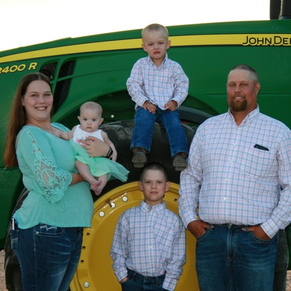 Bethany Thelander - Poshmark Profile Picture of Bethany Thelander (@b_thelander) on Poshmark