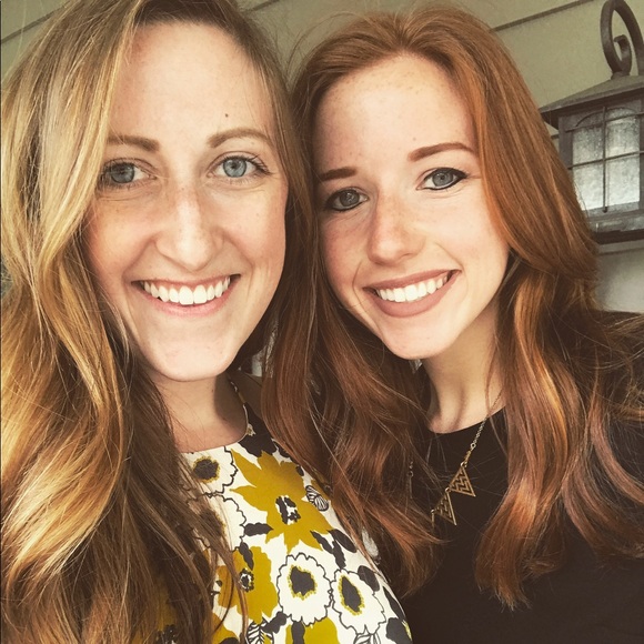 Profile Picture of Ellen Hoffman (@ellennhoffmann) on Poshmark