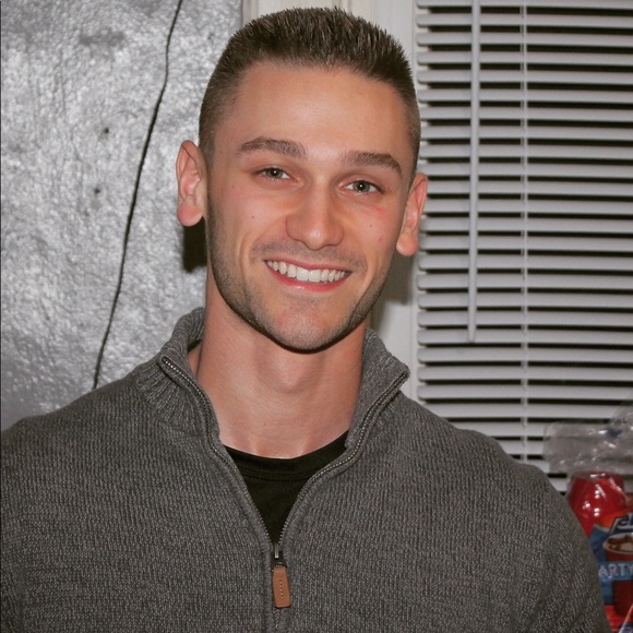 Profile Picture of Michael Zanotti (@zanotti05) on Poshmark