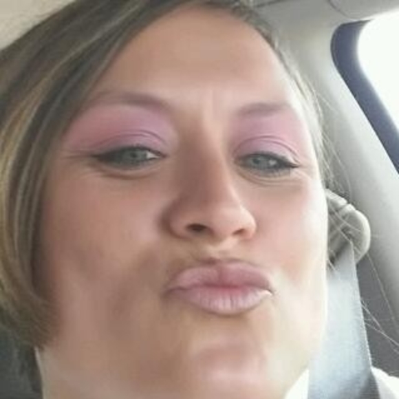 Profile Picture of Heather Zachery (@heatherzachery) on Poshmark