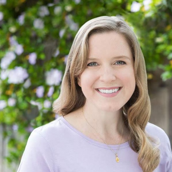 Profile Picture of Sara Eddison (@kitties4ever) on Poshmark