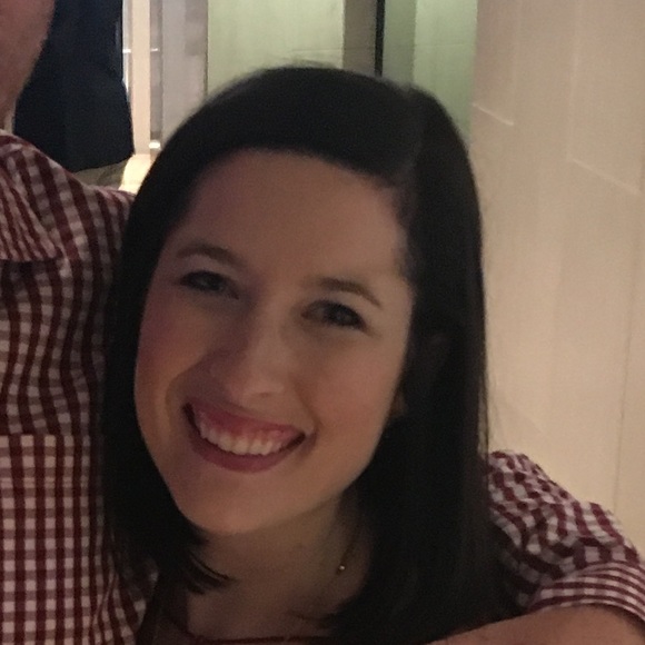 Profile Picture of Amanda Wiebke (@awiebke) on Poshmark