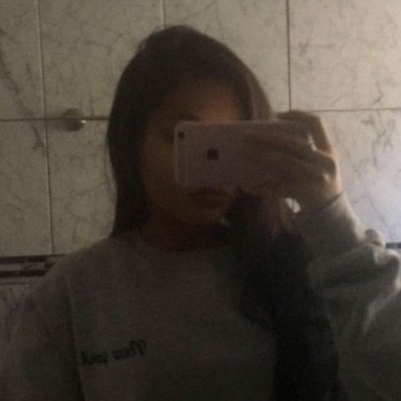 Profile Picture of Kaitlyn Kareth (@voidsts) on Poshmark