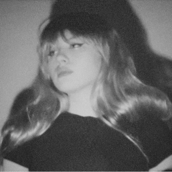 Riley Andrejczuk - Poshmark Profile Picture of Riley Andrejczuk (@rileyandre7) on Poshmark