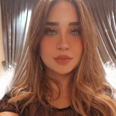 Profile Picture of Laura Bella (@LaraWatani) on Twitter