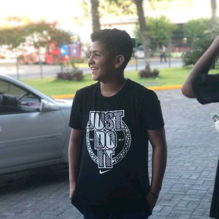 Profile Picture of _lucasrett (@_lucasrett) on Tiktok