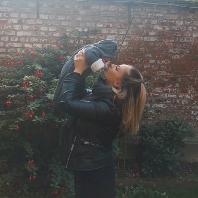 Profile Picture of A N A (@DarochaAnais) on Twitter