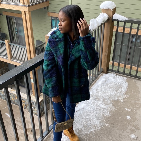 Profile Picture of Taylor Billups (@tbillups07) on Poshmark