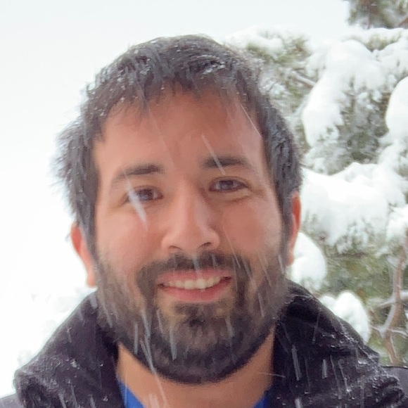Profile Picture of Peter Aguilar (@paguilar415) on Poshmark