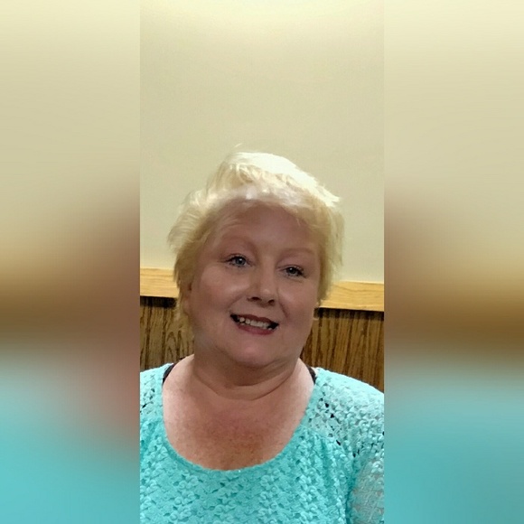 Profile Picture of Cindy Oaks (@cindysteele63) on Poshmark