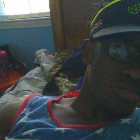 Profile Picture of Micheal Harrison (@youngmike17) on Poshmark