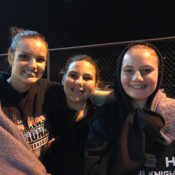 Profile Picture of Angel Cione (@acione2003) on Poshmark